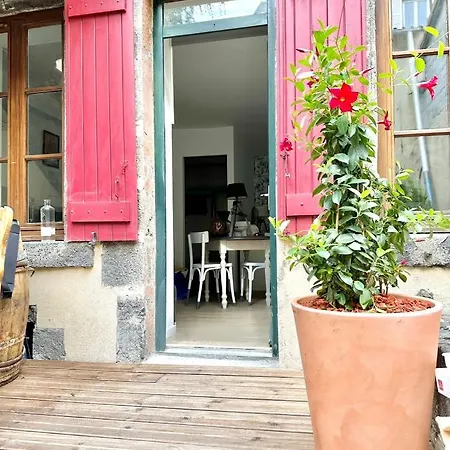 C La Reserve - St Rose Bleu Apartment *